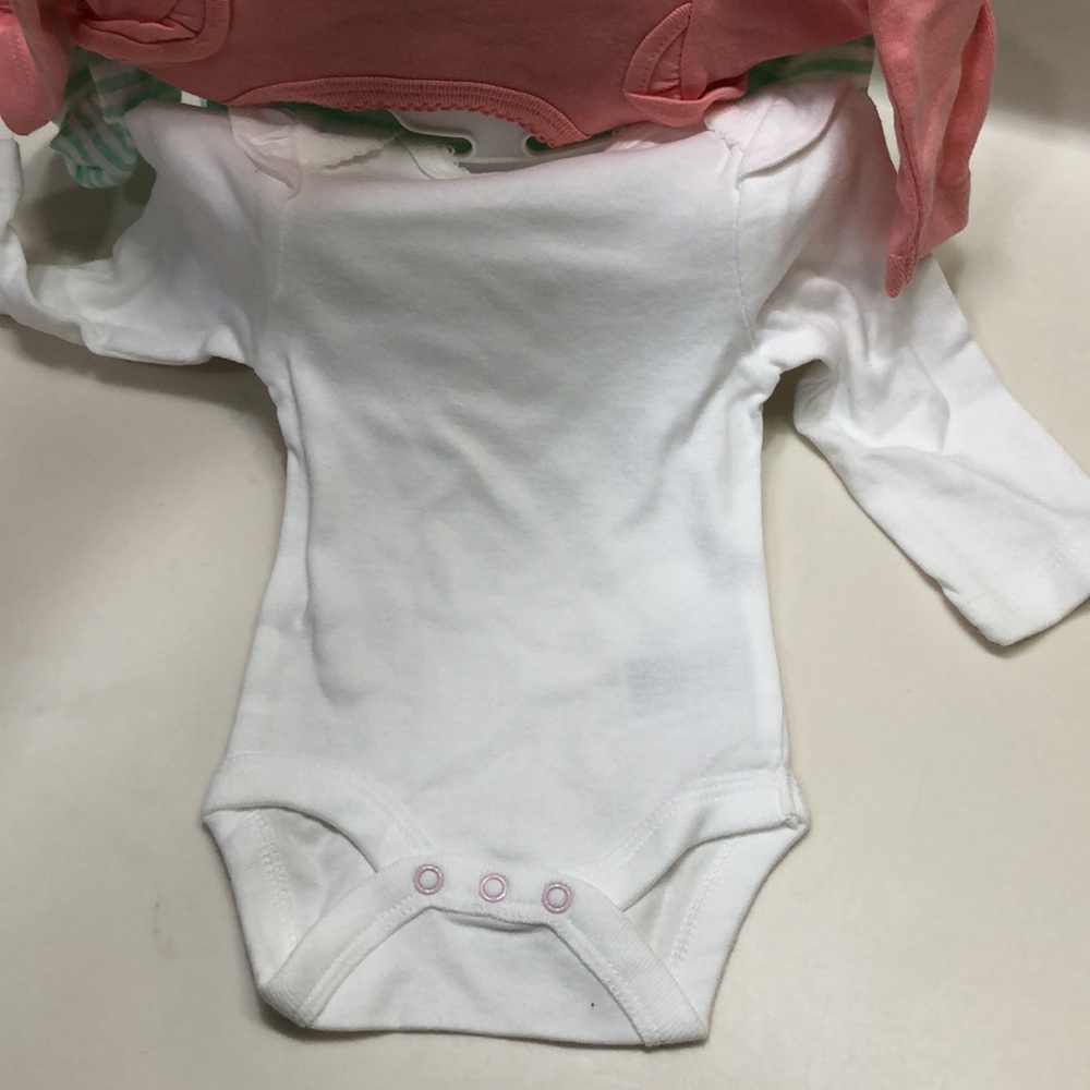 Girl Newborn. Long sleeve onesies. Set of 3. - Picture 3 of 8